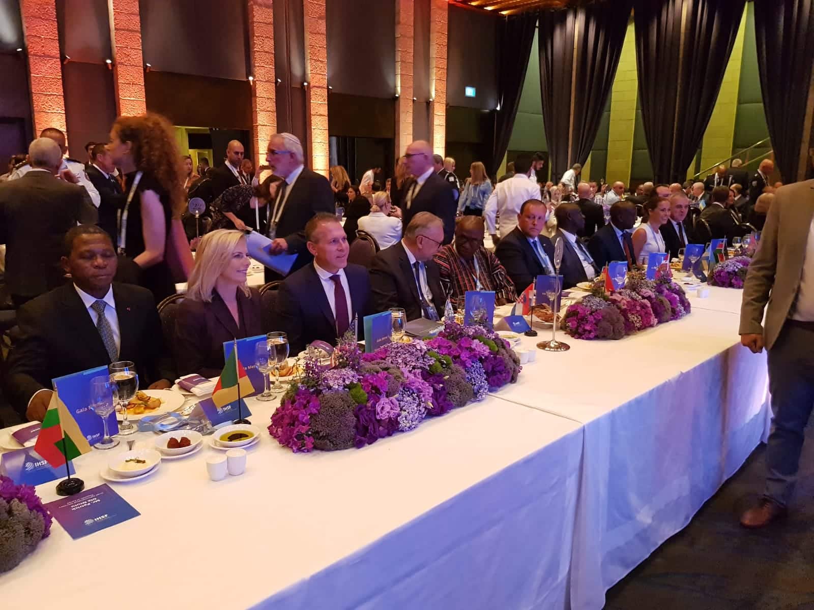 שרים מרחבי העולם משתתפים בכנס