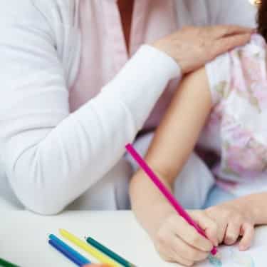 הסבתא הוזהרה שלא לדבר בגנותו של האב (צילום אילוסטרציה: FREEPIK)