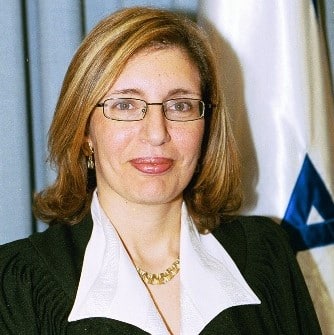 השופטת בכור