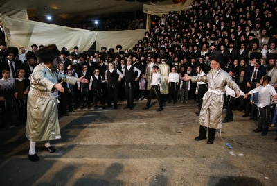 מאות אלפי מאמינים בלילה אחד. ההילולה במירון (צילום: דוד כהן, פלאש 90)