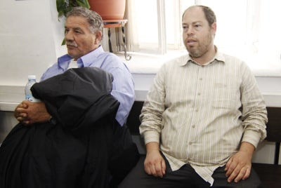 ורשבסקי (מימין) היה גם המבצע וגם המפקח מטעם צוקר (משמאל). צילום: פלאש 90