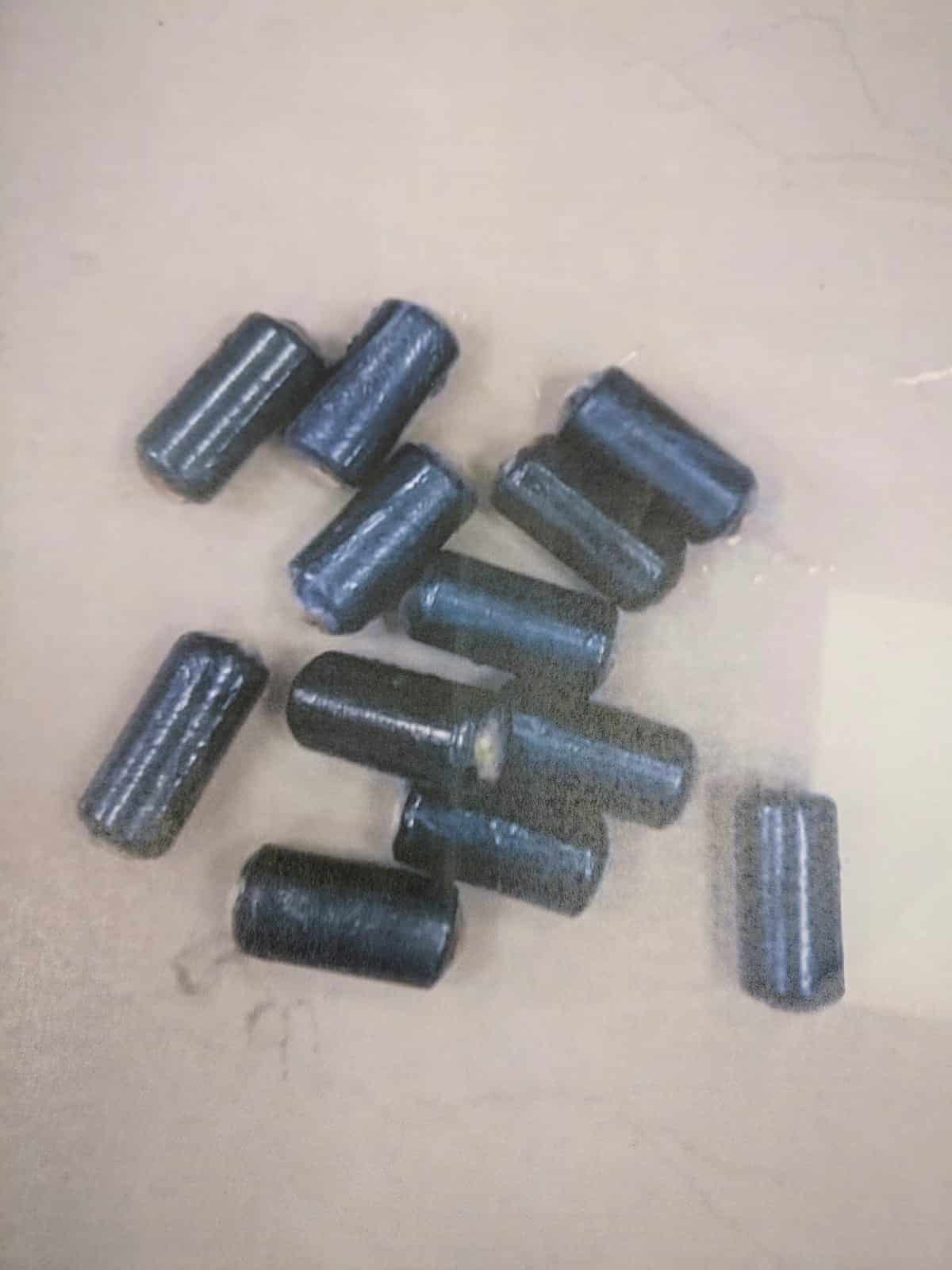 קפסולות הקוקאין שנתפסו (צילום: משטרה)