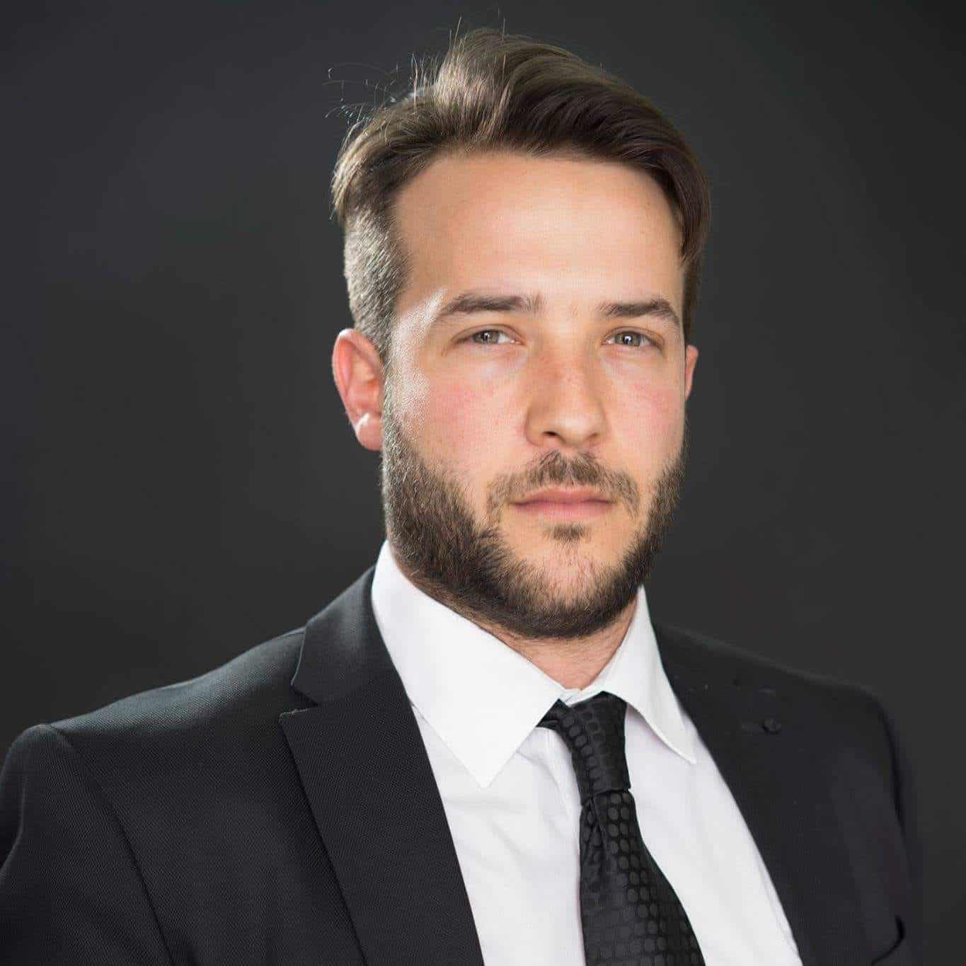 עו"ד דין כוכבי