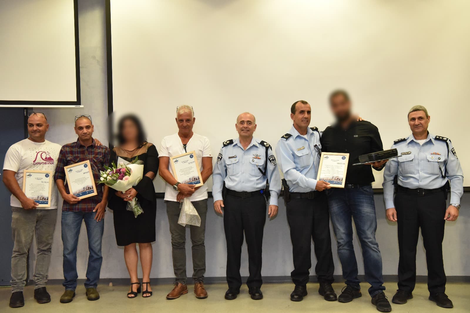 הסוכן בטקס בסיום הפעלתו (צילום: משטרה)