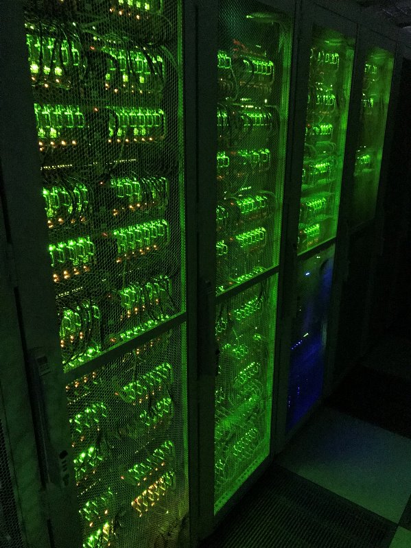 המטריקס של פרוגינטר. שרת בחוות שרתים