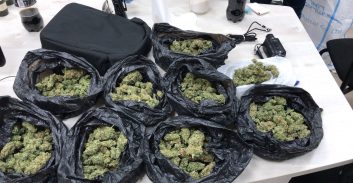 חמישה קילוגרם נתפסו בנתניה: ארבעה נעצרו