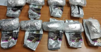 שני חשודים בייבוא 3.3 ק"ג קוקאין בחבילת דואר