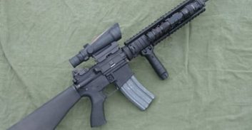 אישום: לוחמת בצה"ל ואהובה מנצרת גנבו נשק מצה"ל