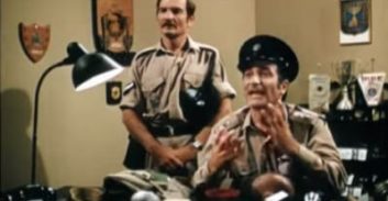 הרכבת הקלה ותעלת בלאומיך