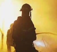 כמו אש על הפנים