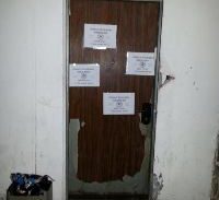 ז'יטונים במכונת קפה בקלוב הימורים