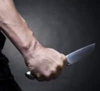 אישום: דקרו את העובד והורו לדרוס אותו