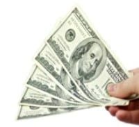 אישום: שדדו קשישה בבת ים