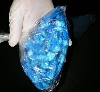 75 מנות קוקאין בתקרה האקוסטית