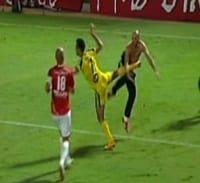 14 חודשי מאסר לאוהד הפועל ת"א שתקף את ערן זהבי