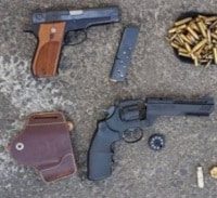 הסדר טיעון: 33 חודשי מאסר לצעיר שהחזיק מצבור אמל"ח בביתו וברכבו