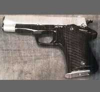 עבודות שירות לאיש עסקים שהחזיק אקדח על רקע סכסוך משפחות