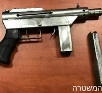 ראשל"צ: למי שייכים שלושה רובי קרל גוסטב שהוסלקו בשטח ציבורי?