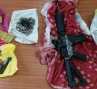 5 מטענים, 8 רובים, 5 אקדחים ו-4 נשקים מאולתרים