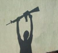 חייל מסר נשקו לחבריו שביצעו "ירי הרתעה" לעבר בית