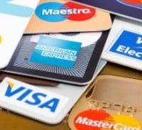 נאשם בהונאת כרטיסי אשראי בחצי מיליון שקל