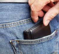 אישום: כייסו קשישים ברחבי הארץ