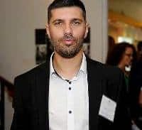 מעילת הרב הגאה