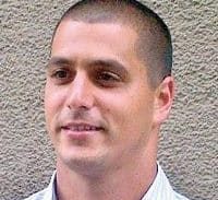 נער הזהב הולך לכלא