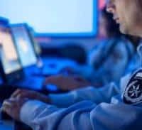 המשותף להייטקיסט, עובד תעשייה אווירית, מוסכניק ופנסיונר