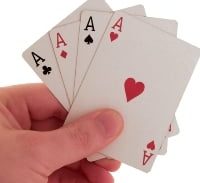 בית המשפט: טקסס הולדם, יותר מזל משכל