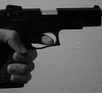 מי נגד מי בנשר