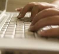 עובד עירייה וליצן רפואי בין 20 גברים שנעצרו בחשד לפדופיליה ברשת האינטרנט