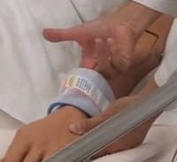 "קשירת מאושפזים בכפייה – פגיעה קשה בזכויותיהם"