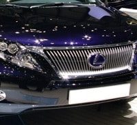 ירי לאור היום ואקדח במעמקי הלקסוס