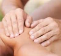 אישום: התחזה למעסה וביצע מעשים מגונים בנשים