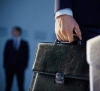 אישום: התחזה לעו"ד וקיבל 850 אלף שקל במרמה