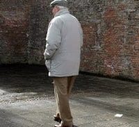 עבודות שירות לשוטר לשעבר שהתיז חומצה על פניה של פרודתו