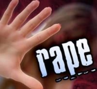 בעל מינימרקט הורשע באינוס קטינה