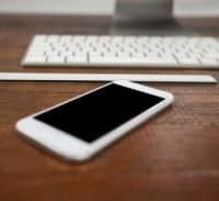 תורידו את הידיים מהנייד שלי