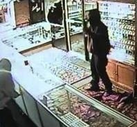 אישום: כך נפרץ בית מלאכה לתכשיטים בחיפה