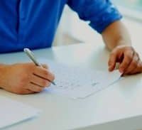 הסטודנט קיבל פטור מאנגלית וגם מהרשעה