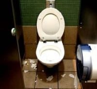 אישום: שוטר מציצן בשירותי לשכת הגיוס