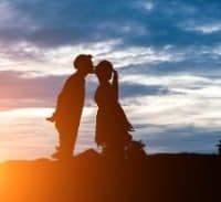 השופטת אישרה: בת 17 בהריון תוכל להתחתן עם בן זוגה