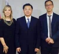 מחליפים דעות עם המפלגה הקומוניסטית מסין