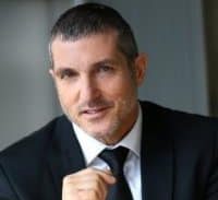 "בכל שנה בן גניש סוחב אנשים למניין בבית הכנסת של הכלא ועורך ליפתח גריידי אזכרה"