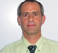 בכיר לשעבר בחברת המשביר 365 נאשם בשימוש במידע פנים