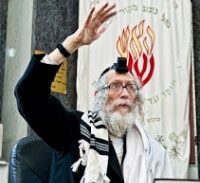 הרב ברלנד על הסיבות לבריחתו מהארץ: "ירו 40 כדורים לבית נכדי"