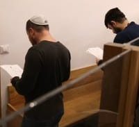 אישום: בתי בושת במגדלי סיטי טאוור ומשה אביב