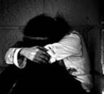 חשד: בעל קטינה בת 15 וחצי והפיץ סרטונים אינטימיים שלה