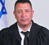 שופט הורה למשטרה לאפשר לסנגור לעיין בתיק חקירה פתוח של סוכן סמוי